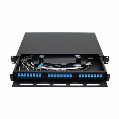 A montagem em rack 1U 24 do painel de remendo da fibra ótica de FTTH retira o núcleo do ST do SC LC FC