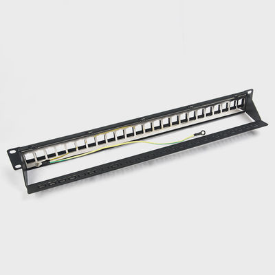 Porto 1U C5/C5E trapezoides C6 do painel de remendo 24 da rede RJ45 com barra de Mangement